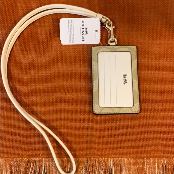 Coach land yard holder - Picture 2 of 6